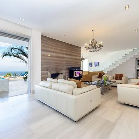 Villa Bay View